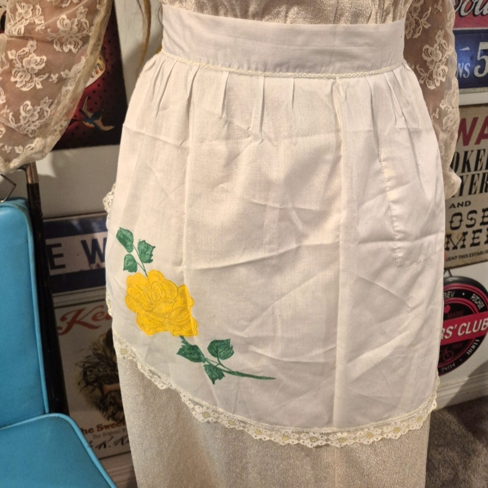 Vintage White Apron with Yellow Rose & Lace
